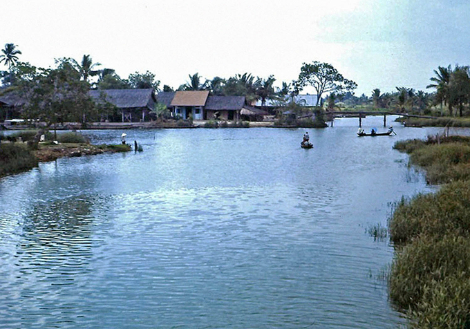 Sông Bến Lức thập niên 1960.