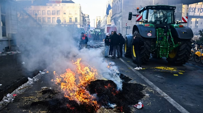 Farmers protest on Luxembourg Square in front of the European parliament as EU leaders gathered for a summit in Brussels last week.