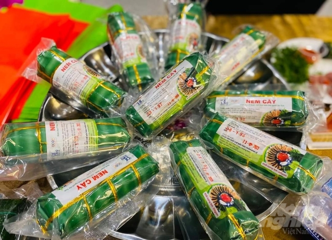 Năm 2019, sản phẩm nem chua Ý Bình được chứng nhận đạt chuẩn OCOP 3 sao và 'trụ hạng', công nhận lại vào năm 2023.