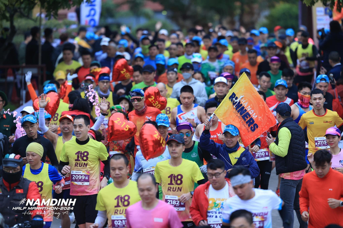 Các runner cả nước đổ về thành Nam trải nghiệm NamDinh Half Marathon mùa đầu tiên.