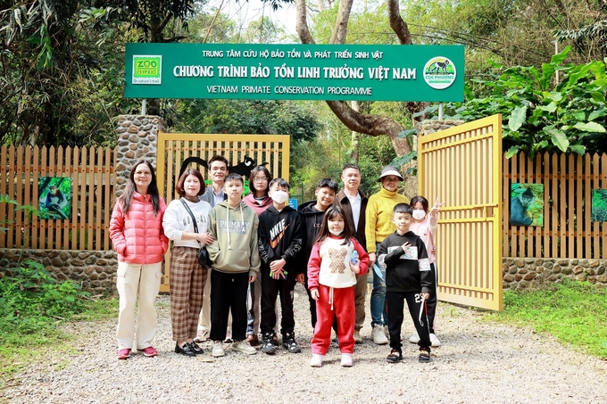 Vườn Quốc gia Cúc Phương đón những khách du lịch đầu tiên trong năm mới.