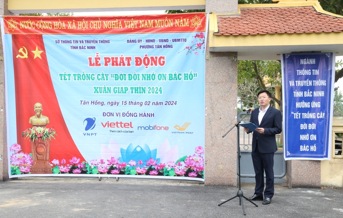 Giám đốc Sở Thông tin và Truyền thông tỉnh Bắc Ninh Nguyễn Trung Hiền phát động Tết trồng cây Xuân Giáp Thìn 2024. 