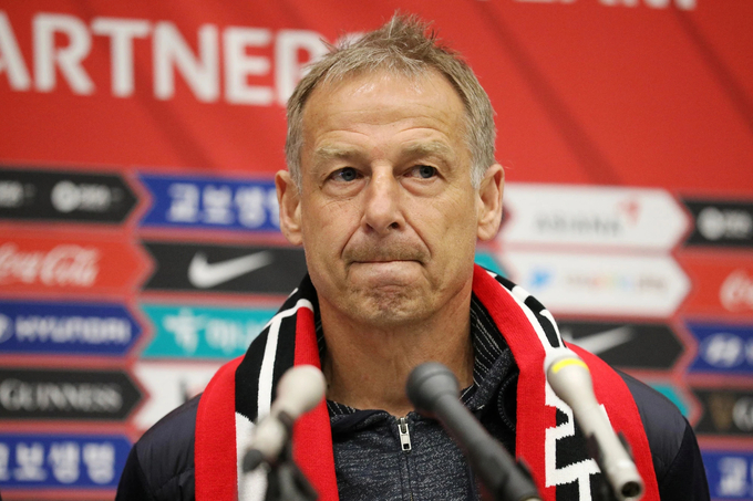 HLV Jurgen Klinsmann đang đứng trước nguy cơ lớn sẽ bị sa thải. 