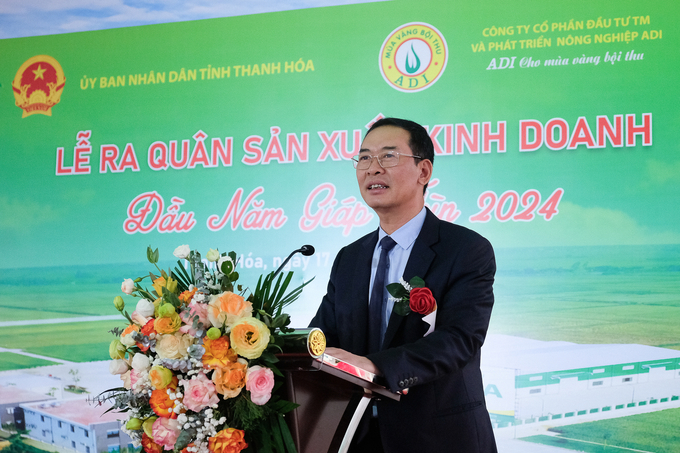 Ông Trịnh Tuấn Sinh, Phó Bí thư Tỉnh ủy Thanh Hóa phát biểu tại lễ ra quân. Ảnh: Tùng Đinh.