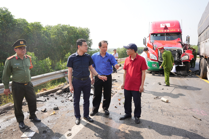 Lãnh đạo tỉnh Thừa Thiên - Huế có mặt tại hiện trường chỉ đạo khắc phục hậu quả.