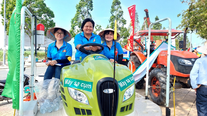 In addition to direct rice seeders, Saigon Kim Hong is developing more farmer-friendly equipment.