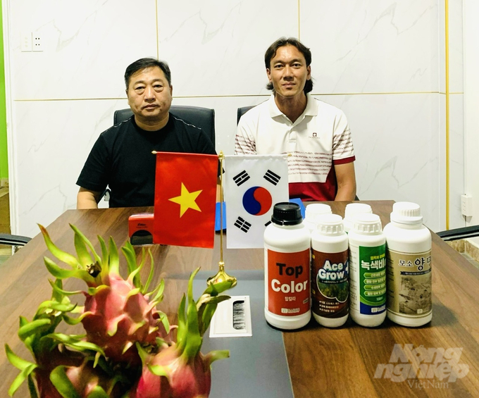 NOAM đã may mắn hợp tác toàn diện với 1 đơn vị sản xuất phân bón hữu cơ chất lượng nằm trong top 10 các đơn vị sản xuất phân bón hữu cơ hàn đầu tại Hàn Quốc, đó là Công ty Hanbio. Ảnh: Lê Hoàng Vũ.