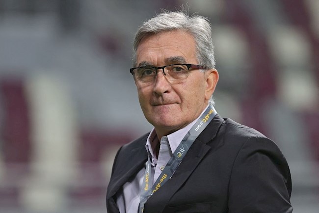 Ông Branko Ivankovic là người thay thế. 