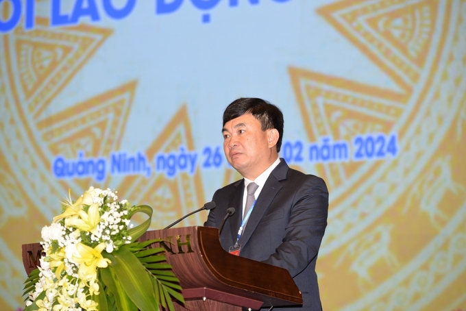 Ông Ngô Hoàng Ngân, Bí thư Đảng ủy, Chủ tịch Hội đồng thành viên Tập đoàn Công nghiệp Than - Khoáng sản Việt Nam phát biểu tại hội nghị.