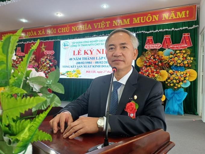 Ông Hoàng Văn Nhơn, Phó Bí thư Đảng ủy - Chủ tịch hội đồng thành viên - phát biểu tại buổi lễ. Ảnh: Ngọc Thăng.