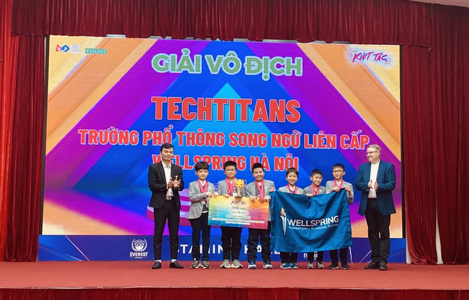 Đội Techtitans đến từ Trường Phổ thông Song Ngữ Liên Cấp Wellspring Hà Nội xuất sắc đạt Giải Vô Địch ở bảng Explore khu vực Bắc Bộ cuộc thi Ronotacon First Lego League 2024.