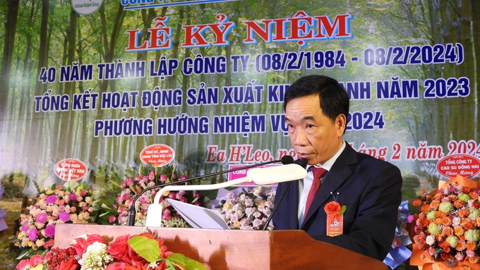 Ông Lê Anh Tuấn, Tổng Giám Đốc Công ty TNHH MTV Cao su Ea H’Leo phát biểu tại buổi lễ. Ảnh: Ngọc Thăng.