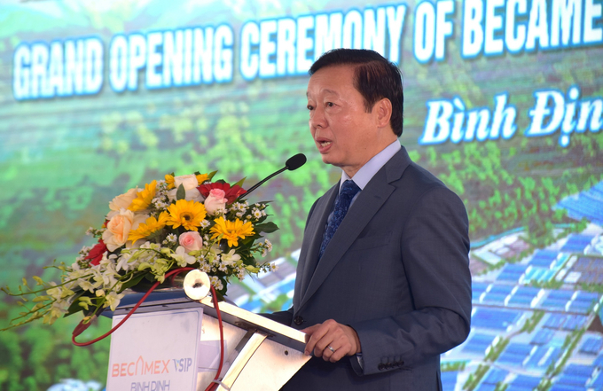 Phó Thủ tướng Chính phủ Trần Hồng Hà mong muốn Becamex và VSIP cần hướng tới phát triển các khu công nghiệp xanh, khu công nghiệp sinh thái, thông minh. Ảnh: V.Đ.T.