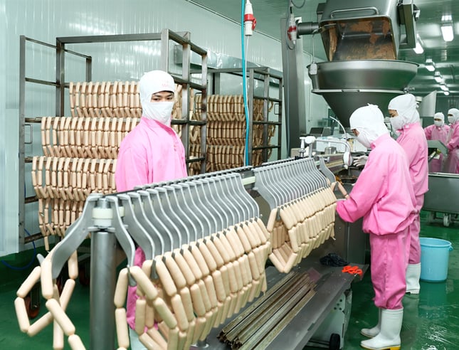 Các sản phẩm của Mavin sản xuất theo chuỗi khép kín 'từ nông trại tới bàn ăn' tại Việt Nam.