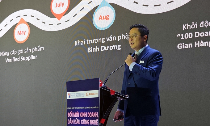 Ông Mike Zhang, Giám đốc quốc gia Alibaba Việt Nam, phát biểu tại buổi lễ. Ảnh: Hoàng Minh.