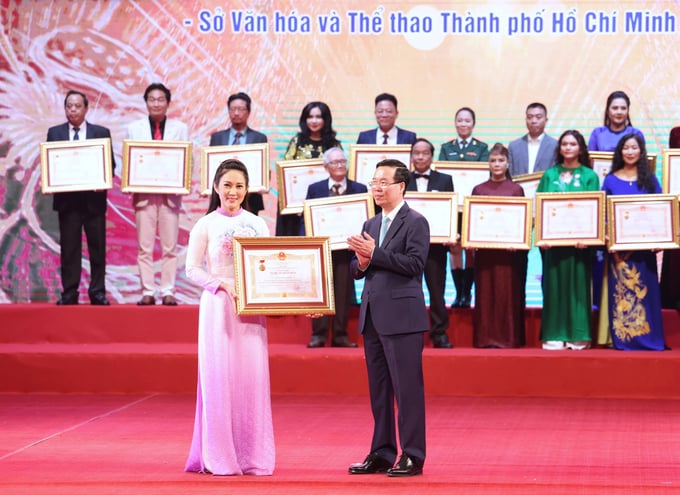 Ca sĩ Thanh Thúy được phong tặng danh hiệu Nghệ sĩ Nhân dân ở tuổi 47.