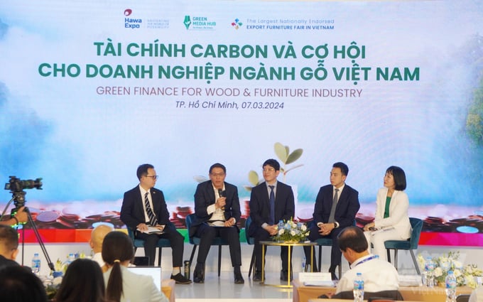 Tọa đàm 'Tài chính carbon và cơ hội cho doanh nghiệp ngành gỗ Việt Nam' trong khuôn khổ HAWA EXPO 2024. Ảnh: Nguyễn Thủy.