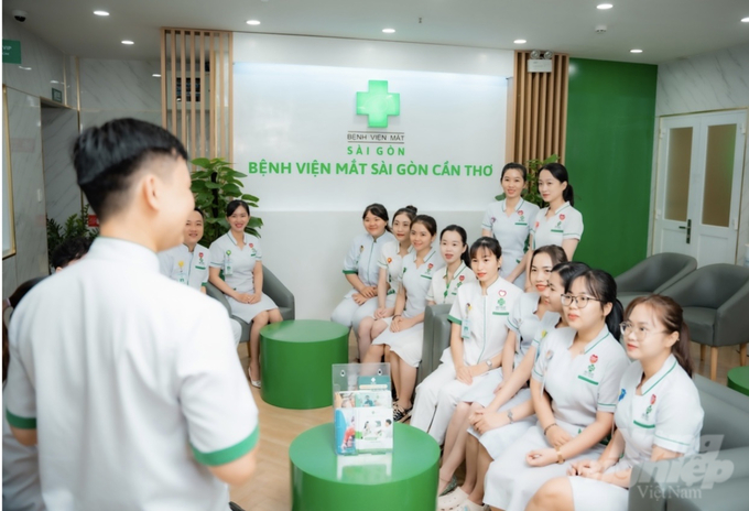 Đội ngũ nhân viên y tế bệnh viện luôn được chú trọng đào tạo và phát triển chuyên môn. Ảnh: Lê Hoàng Vũ.