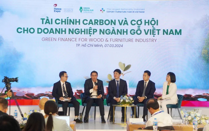 Seminar 'Green finance for wood and furniture industry' within the framework of HAWA EXPO 2024. Photo: Nguyen Thuy.