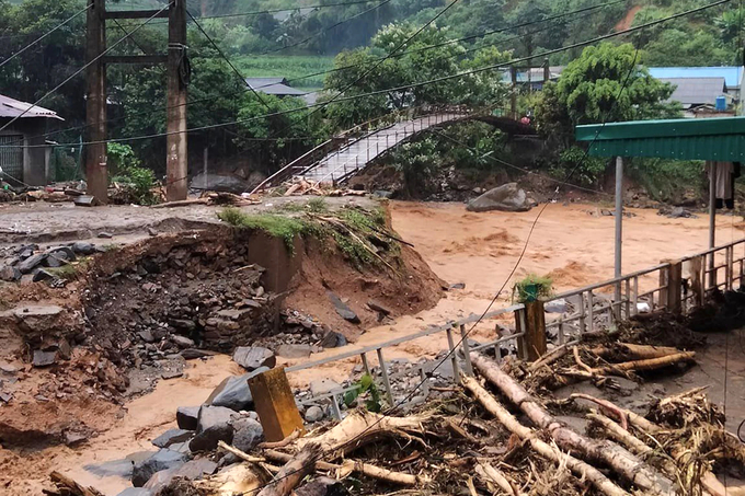 Landslides and flash floods in Mu Cang Chai (Yen Bai province). Photo: XD.