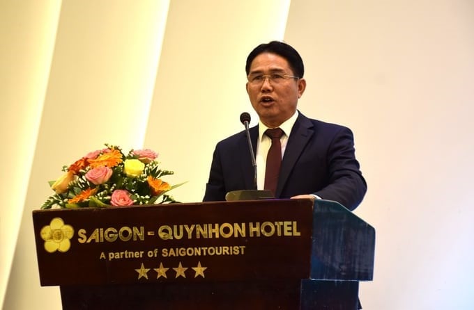 Mr. Le Minh Thien, Chairman of FPA Binh Dinh, commented that despite many difficulties existing in 2024, there are still signs of improvement. Photo: V.D.T.