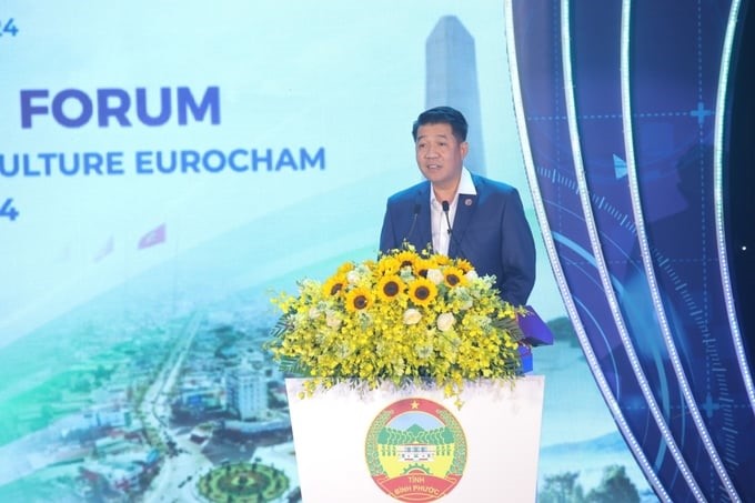 Mr. Vu Manh Hung, Vice Chairman of the Vietnam Digital Agriculture Association (VIDA), Chairman of Hung Nhon Group, and strategic partner of De Heus Group in the Netherlands, spoke at the forum. Photo: HT.