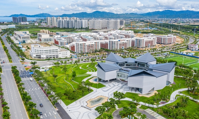 Quang cảnh từ trên cao tại thành phố Khoa học và Công nghệ Vịnh Nhai Châu ở tỉnh Hải Nam, miền Nam Trung Quốc. Ảnh: Global Times.