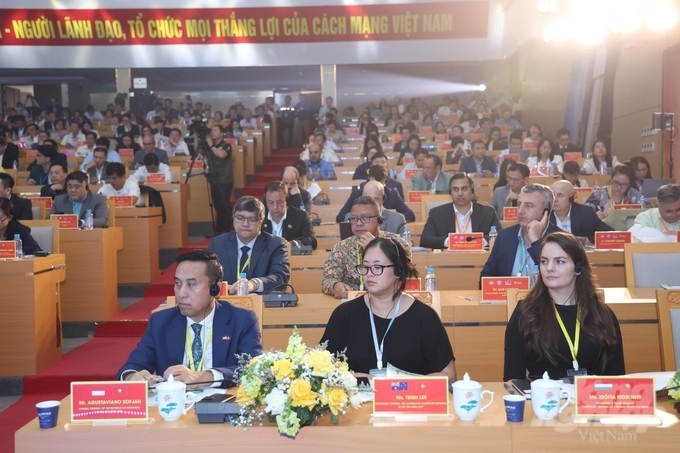 Diễn đàn kết nối doanh nghiệp công nghiệp, thương mại và nông nghiệp công nghệ cao EuroCham - Bình Phước 2024 thu hút đông đảo các nhà đầu tư tham dự.