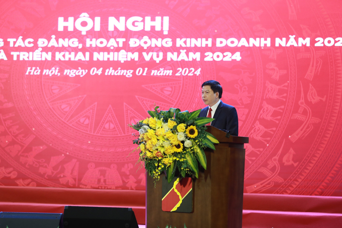 Ông Trần Văn Thành, Giám đốc Agribank Nam Thanh Hóa phát biểu tại hội nghị toàn ngành Agribank