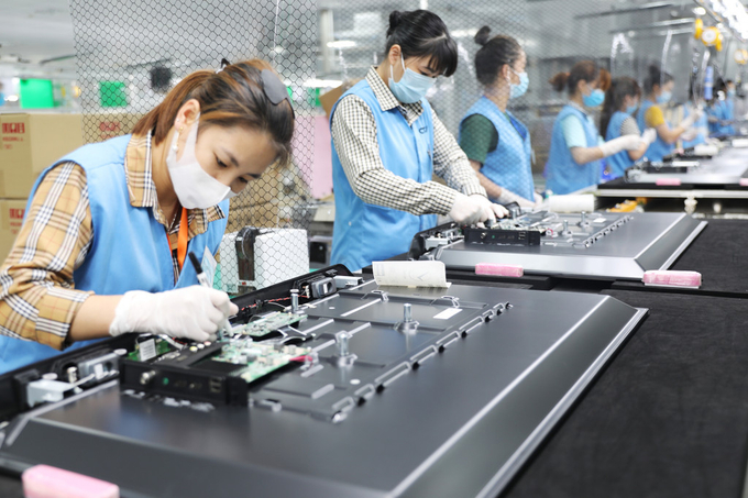 Sản xuất linh kiện điện tử tại Công ty TNHH Điện tử Bumjin Vina (KCN Đông Mai, TX Quảng Yên) đã có được hiệu quả hoạt động ổn định, tạo những giá trị đóng góp cho địa phương, doanh nghiệp, tạo việc làm và thu nhập cho người lao động.