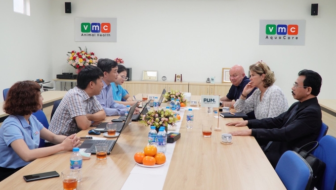 Lãnh đạo Công ty VMC Việt Nam tiếp và làm việc với các lãnh đạo, chuyên gia Tổ chức PUM.