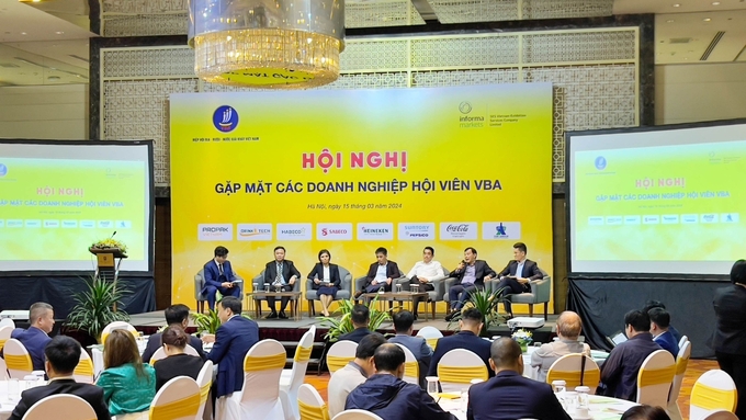 Các đại biểu tham dự hội nghị thống nhất, rằng doanh nghiệp ngành đồ uống đang chịu nhiều ảnh hưởng tiêu cực.