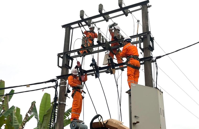 Điện lực TP. Thái Nguyên đã lên kế hoạch đầu tư trên 37 tỷ đồng để xây dựng mới, sửa chữa hạ tầng lưới điện trên địa bàn.