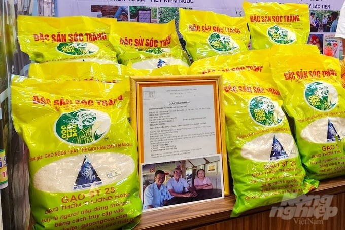 The Ministry of Agriculture and Rural Development will experiment with developing a national brand for rice products, moving forward to expanding to other key products. Photo: Kim Anh.