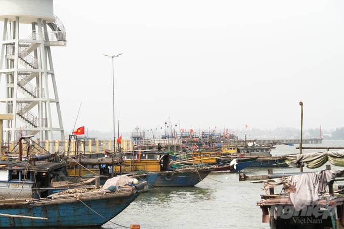 Tiếp tục đầu tư nâng cấp hạ tầng nghề cá sẽ góp phần nâng cao năng lực khai thác thủy sản cho ngư dân Thừa Thiên - Huế. Ảnh: CĐ.