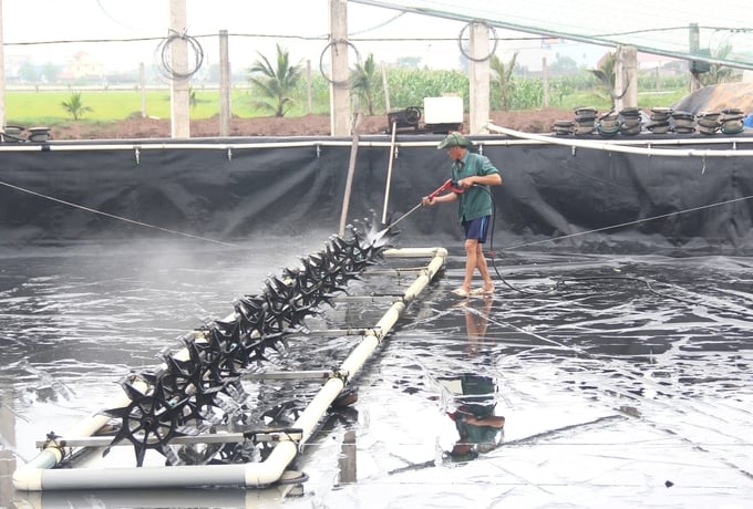 Người dân trên địa bàn tỉnh Thái Bình đang khẩn trương cải tạo, vệ sinh ao đầm nuôi trồng thủy sản, chuẩn bị điều kiện tốt nhất cho việc thả nuôi vụ xuân hè 2024. Ảnh: Trung Quân.