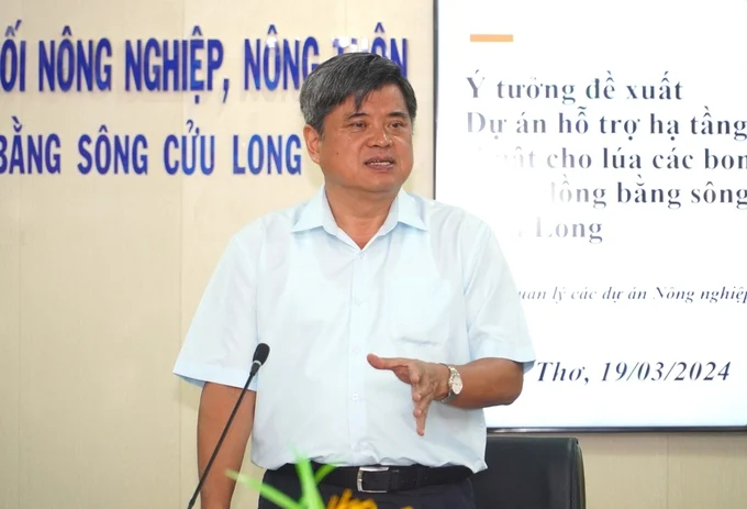Deputy Minister of Agriculture and Rural Development Tran Thanh Nam leading a conference to solicit feedback on the Technical Infrastructure Support Project for Low-Carbon Rice in the Mekong Delta (PDO). Photo: Kim Anh.