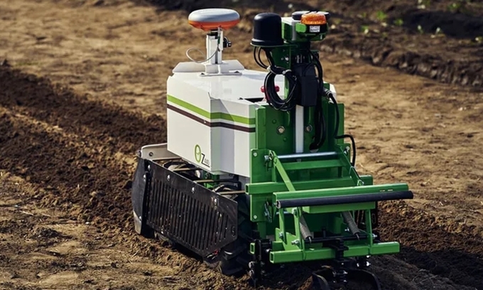 Một robot xới đất được trang bị AI và công nghệ laser. Ảnh: BBC Science.
