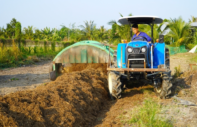 Can Tho City proposes to invest in a series of machinery for rice cultivation to reduce emissions. Photo: Kim Anh.