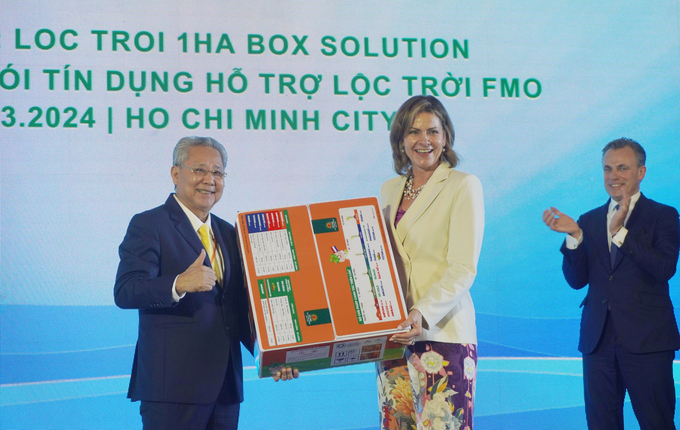 The Dutch Entrepreneur Development Bank (FMO) awarded a loan worth US$ 90 million to Loc Troi Group to implement the project 'Loc Troi 1ha Box Solution'. Photo: Nguyen Thuy.