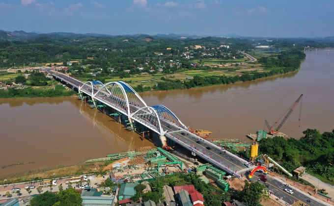 Công trình cầu Giới Phiên là cây cầu thứ 8 bắc qua sông Hồng tại tỉnh Yên Bái được hoàn thành trong năm 2023. 