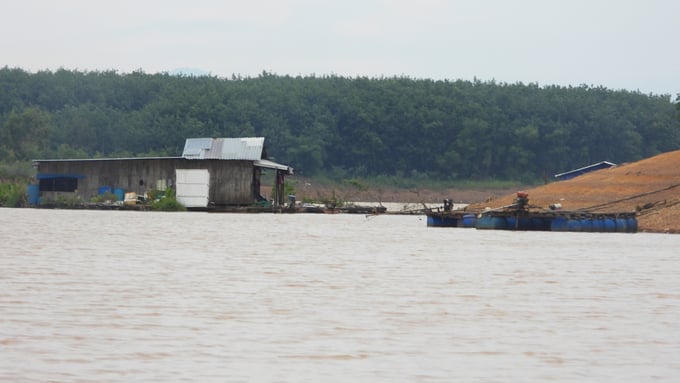 Bình Phước không giáp biển nhưng có rất nhiều sông, hồ... với nguồn thủy sản phong phú. Ảnh: Trần Trung.