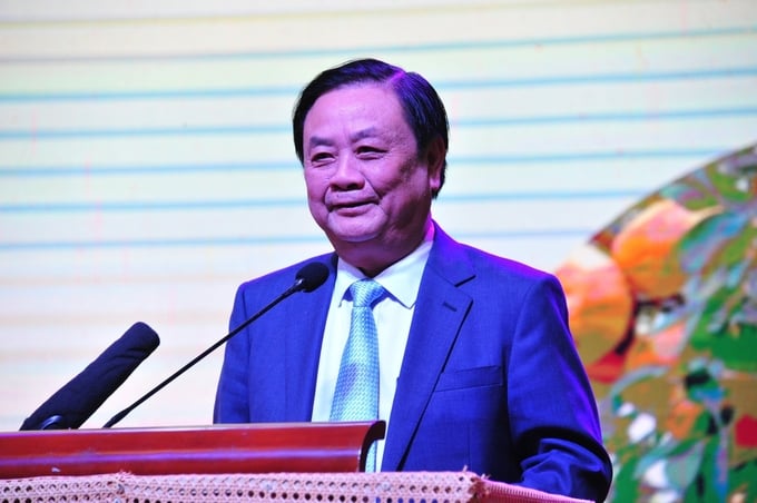 According to Minister Le Minh Hoan, natural agriculture involves the integration of human and nature in a controlled manner, and in compliance with the laws of nature to benefit humanity and protect ecosystems. Photo: Le Hoang Vu.