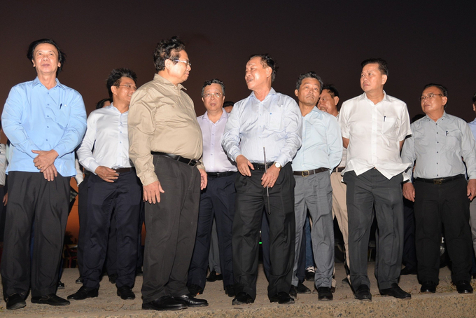Tỉnh Tiền Giang báo cáo với Thủ tướng về quy hoạch xây dựng cảng biển và khu phục hồi diện tích biển Gò Công. Ảnh: MĐ.