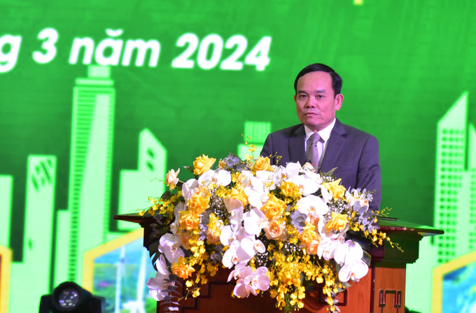 Phó thủ tướng Trần Lưu Quang phát biểu chỉ đạo tại hội nghị. Ảnh: Thanh Hải.