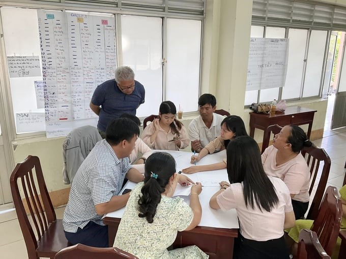 The Japanese expert was invited by the Seed to Table organization to instruct on organic agriculture and processing for students at Dong Thap Community College and officials of Dong Thap province.