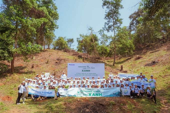 More than 100 Panasonic 'sustainability ambassadors' actively participate in the program.