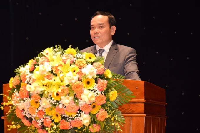 Deputy Prime Minister Tran Luu Quang sharing with Binh Dinh the 'secrets' to attract major investors. Photo: V.D.T.