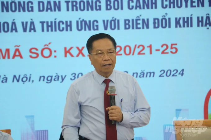 Prof. Dr Tran Duc Vien, Chairman of the Academic Science and Training Council and head of project K.X04.20/21-25 spoke at the Conference. Photo: Hung Giang.