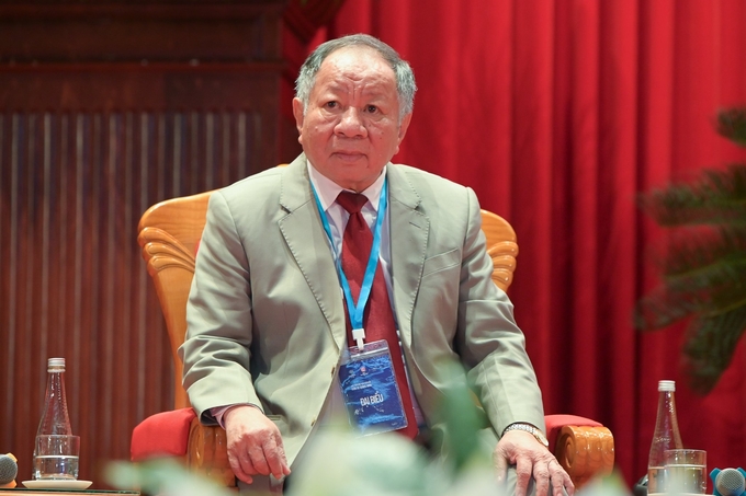 Ông Nguyễn Hữu Dũng, Chủ tịch Hiệp hội nuôi biển Việt Nam. Ảnh: Tùng Đinh.